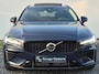 Volvo V60 2.0 T8 Phev AWD Plus Dark 19” Wielen - Panoramadak - Lighting – Harman Kardon Audio - 360 Camera -RA00 Interieur vol leder – voorruit verwarming - Achterbank verwarming - Memory stoelen