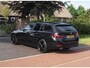 BMW 3-Serie Touring 318i | Facelift model | Apple Carplay | Parkeersensoren | Sportstoelen | 19 Inch | NL-Auto |