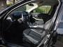 BMW 3-Serie Touring 318i | Facelift model | Apple Carplay | Parkeersensoren | Sportstoelen | 19 Inch | NL-Auto |