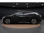 Volkswagen ID.7 Tourer Pro 77 kWh | Pano Dak | Trekhaak | 360 Camera | Head-up Display | Warmtepomp | Side Assist | ACC | Elek. Stoelen | Elek. Achterklep | Stuur-/Stoelverwarming | 19'' |