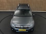 Dacia Duster 1.2 TCe 4x2 Blackshadow - VASTE 13 POLIGE TREKHAAK - TREKGEWICHT 1500 KG - BLUETOOTH - ONDERHOUDSHISTORIE AANWEZIG - PARKEERSENSOREN  ACHTER- CRUISE CONTROL - 16 INCH LICHT METALEN VELGEN MET 4 SEIZOENENBANDEN - NAVIGATIE - DAKRAILS