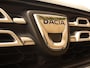 Dacia Duster 1.2 TCe 4x2 Blackshadow - VASTE 13 POLIGE TREKHAAK - TREKGEWICHT 1500 KG - BLUETOOTH - ONDERHOUDSHISTORIE AANWEZIG - PARKEERSENSOREN  ACHTER- CRUISE CONTROL - 16 INCH LICHT METALEN VELGEN MET 4 SEIZOENENBANDEN - NAVIGATIE - DAKRAILS