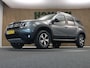 Dacia Duster 1.2 TCe 4x2 Blackshadow - VASTE 13 POLIGE TREKHAAK - TREKGEWICHT 1500 KG - BLUETOOTH - ONDERHOUDSHISTORIE AANWEZIG - PARKEERSENSOREN  ACHTER- CRUISE CONTROL - 16 INCH LICHT METALEN VELGEN MET 4 SEIZOENENBANDEN - NAVIGATIE - DAKRAILS