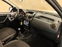 Dacia Duster 1.2 TCe 4x2 Blackshadow - VASTE 13 POLIGE TREKHAAK - TREKGEWICHT 1500 KG - BLUETOOTH - ONDERHOUDSHISTORIE AANWEZIG - PARKEERSENSOREN  ACHTER- CRUISE CONTROL - 16 INCH LICHT METALEN VELGEN MET 4 SEIZOENENBANDEN - NAVIGATIE - DAKRAILS