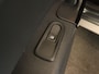 Dacia Duster 1.2 TCe 4x2 Blackshadow - VASTE 13 POLIGE TREKHAAK - TREKGEWICHT 1500 KG - BLUETOOTH - ONDERHOUDSHISTORIE AANWEZIG - PARKEERSENSOREN  ACHTER- CRUISE CONTROL - 16 INCH LICHT METALEN VELGEN MET 4 SEIZOENENBANDEN - NAVIGATIE - DAKRAILS