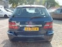 Mercedes-Benz B-klasse 170 Automaat - Airco ***WEGENS DE EXTREME WARMTE ZIJN WIJ VRIJDAG 26 JUNI VANAF 13:00 UUR GESLOTEN! ZATERDAG WEER GEOPEND VAN 09:00- TOT 15:00 UUR.***
