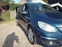 Mercedes-Benz B-klasse 170 Automaat - Airco ***WEGENS DE EXTREME WARMTE ZIJN WIJ VRIJDAG 26 JUNI VANAF 13:00 UUR GESLOTEN! ZATERDAG WEER GEOPEND VAN 09:00- TOT 15:00 UUR.***