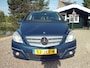Mercedes-Benz B-klasse 170 Automaat - Airco ***WEGENS DE EXTREME WARMTE ZIJN WIJ VRIJDAG 26 JUNI VANAF 13:00 UUR GESLOTEN! ZATERDAG WEER GEOPEND VAN 09:00- TOT 15:00 UUR.***