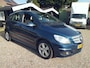 Mercedes-Benz B-klasse 170 Automaat - Airco ***WEGENS DE EXTREME WARMTE ZIJN WIJ VRIJDAG 26 JUNI VANAF 13:00 UUR GESLOTEN! ZATERDAG WEER GEOPEND VAN 09:00- TOT 15:00 UUR.***
