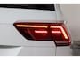 Volkswagen Tiguan Allspace 1.5 TSI Highline R-line Blackstyle 7-Persoons Panoramadak, 20'' Inch, Mooie en nette auto!