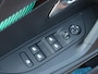 Peugeot e-2008 EV Allure Pack 50 kWh 1e Eigenaar | Camera | LED | Stoelverwarming | Navigatie 3D | 17" LMV | Apple Carplay & Android Auto