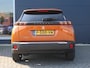 Peugeot e-2008 EV Allure Pack 50 kWh 1e Eigenaar | Camera | LED | Stoelverwarming | Navigatie 3D | 17" LMV | Apple Carplay & Android Auto
