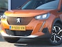 Peugeot e-2008 EV Allure Pack 50 kWh 1e Eigenaar | Camera | LED | Stoelverwarming | Navigatie 3D | 17" LMV | Apple Carplay & Android Auto