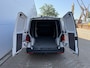Volkswagen e-Transporter 113PK 37,3kWh L2H1 Elektrisch! 138KM WLTP Trekhaak Carplay Airco Stoelverwarming Parkeersensoren Transporter