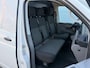 Volkswagen e-Transporter 113PK 37,3kWh L2H1 Elektrisch! 138KM WLTP Trekhaak Carplay Airco Stoelverwarming Parkeersensoren Transporter