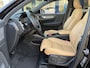 Volvo XC40 1.5 T3 Inscription / Automaat / NL-Auto / Dealer-Onderhouden / Vol-Leder / Open/Panodak / Stoelverwarming / Cruise-Control / Elektr.-Wegklapbare Trekhaak / Climate-Control / Standkachel / Digitaal-Dashboard / Keyless / LED / DAB / Navi / Apple-Carplay & Android-Auto / PDC-Achter met Camera / 19'' LMV / All-Season / ENZ.