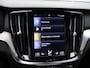 Volvo V60 2.0 B4 R-Design / Trekhaak / Stoelverwarming / Elektr. stoelverstelling bestuurder / Achteruitrijcamera / Keyless / BLIS