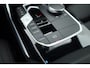 BMW 3-Serie 330e M-Sport | Rijklaar! | Widescreen | ShadowLine | HUD | Dodehoek | Leder | Stuur-Stoelverw. | Nav+App.Connect | Sfeerverl. | Elek. Klep | LED | Rijmodus | Cruise V