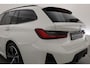 BMW 3-Serie 330e M-Sport | Rijklaar! | Widescreen | ShadowLine | HUD | Dodehoek | Leder | Stuur-Stoelverw. | Nav+App.Connect | Sfeerverl. | Elek. Klep | LED | Rijmodus | Cruise V