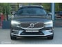 Volvo XC60 2.0 T8 Plug-in hybrid AWD Inscription Exclusive | Luchtvering | Bowers & Wilkens | 21 Inch | ACC | HUD | Pano | Trekhaak | Tailored Wool | Stoel en Stuurwielverw. | Google Infotainment