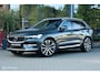 Volvo XC60 2.0 T8 Plug-in hybrid AWD Inscription Exclusive | Luchtvering | Bowers & Wilkens | 21 Inch | ACC | HUD | Pano | Trekhaak | Tailored Wool | Stoel en Stuurwielverw. | Google Infotainment