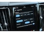 Volvo XC60 2.0 T8 Plug-in hybrid AWD Inscription Exclusive | Luchtvering | Bowers & Wilkens | 21 Inch | ACC | HUD | Pano | Trekhaak | Tailored Wool | Stoel en Stuurwielverw. | Google Infotainment