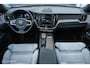 Volvo XC60 2.0 T8 Plug-in hybrid AWD Inscription Exclusive | Luchtvering | Bowers & Wilkens | 21 Inch | ACC | HUD | Pano | Trekhaak | Tailored Wool | Stoel en Stuurwielverw. | Google Infotainment