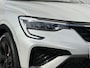 Renault Arkana 1.6 E-Tech hybrid 145 techno RS Line / Schuif-kanteldak / Elektrisch verstelbare stoelen / Trekhaak / Navigatie / Camera / Cruise control.