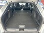 Renault Arkana 1.6 E-Tech hybrid 145 techno RS Line / Schuif-kanteldak / Elektrisch verstelbare stoelen / Trekhaak / Navigatie / Camera / Cruise control.