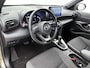 Toyota Yaris Cross 1.5 Hybrid Dynamic + | BTW voertuig | Dealer onderhouden | Parkeersensoren voor+achter | Dodehoek detectie | Stoel+stuurverwarming | Apple CarPlay/Android Auto | Cruise Control Adaptive |