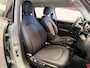 MINI Cooper 5-DEURS 1.5 CLASSIC NAVIGATIE CRUISE CONTROL CLIMATE CONTROL BLUETOOTH TELEFOON APPLE CARPLAY/ANDROID 17" LICHTMETALEN VELGEN PDC ZEER MOOI !!