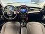 MINI Cooper 5-DEURS 1.5 CLASSIC NAVIGATIE CRUISE CONTROL CLIMATE CONTROL BLUETOOTH TELEFOON APPLE CARPLAY/ANDROID 17" LICHTMETALEN VELGEN PDC ZEER MOOI !!