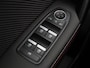 Renault Captur 1.6 E-Tech Plug-in Hybrid 160 R.S. Line | Trekhaak | Rondomzicht camera | Climate control | Stoelverwarming | Navgatie | Adaptive cruise control |
