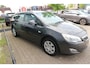 Opel Astra Sports Tourer 1.4 Turbo Edition AIRCO CRUISE NAVI PDC TREKHAAK RRIJKLAARPRIJS!!