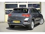 Volkswagen T-Roc 1.5 TSI 150PK! Automaat Style BJ2021 Lmv 17" | Led | Pdc | Afneembare trekhaak | Achteruitrijcamera | App-Connect | Navi | Climate control | Cruise control | Extra getint glas