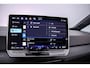 Volkswagen ID.3 Pure Oranje Edition 170pk Automaat Adaptive cruise control, Achteruitrijcamera, Navigatie, LED koplampen, Stuurwiel verwarmd, Parkeersensoren, App connect