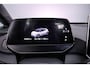Volkswagen ID.3 Pure Oranje Edition 170pk Automaat Adaptive cruise control, Achteruitrijcamera, Navigatie, LED koplampen, Stuurwiel verwarmd, Parkeersensoren, App connect