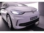 Volkswagen ID.3 Pure Oranje Edition 170pk Automaat Adaptive cruise control, Achteruitrijcamera, Navigatie, LED koplampen, Stuurwiel verwarmd, Parkeersensoren, App connect