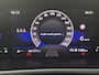 Volkswagen T-Roc 1.0 TSI Life | NAVIGATIE | PARKEERSENSOREN VOOR-EN ACHTER | CLIMATE CONTROL