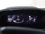 Peugeot 2008 130PK GT | 1ste eigenaar | Dodehoekdetectie | Navigatie | AUTOMAAT | AppleCarplay/AndroidAuto | Schuifkanteldak | 18"LMV | Camera | Keyless | Cruise Control | Climate Control | Camera | FULL LED | Sfeerverlichting | Isofix | Privacy Glass |