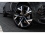 Volvo XC60 T8 Plug-in hybrid AWD Ultra Dark Exec. Ed. | Bowers & Wilkins | Luchtvering | Stoelmassage & Ventilatie | Gelaagd glas | Head-up Display | 22'' |