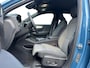 Volvo XC40 B4 Plus Dark | Harman Kardon | Elektrische stoelen met memory | Stoel & Stuurverwarming | Voorruitverwarming |