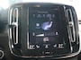 Volvo XC40 1.5 T5 Recharge R-Design | Trekhaak | Memory | 360 camera | Vos geleverd & onderhouden | Lava orange interieur