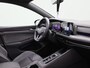 Volkswagen Golf 1.5 eTSI Aut. R-Line | Panoramadak | IQ Light | BlackStyle | Winterpakket | HeadUp Display | 18" Velgen |