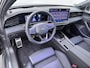 Volkswagen Passat Variant 1.5 eHybrid R-Line | Pano Dak | Trekhaak | 360 Camera | Head-up Display | Harman Kardon | Black Style | Side Assist | ACC | Stuur-/Stoelverwarming | 19'' |