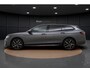 Volkswagen Passat Variant 1.5 eHybrid R-Line | Pano Dak | Trekhaak | 360 Camera | Head-up Display | Harman Kardon | Black Style | Side Assist | ACC | Stuur-/Stoelverwarming | 19'' |