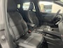 Renault Captur 145PK E-Tech Full Hybrid Esprit Alpine Automaat | All Season Banden | Schuif/Kantel Dak | 360 Camera | Adaptive Cruise Control | Digital Cockpit | Armsteun | 19" Lichtmetalen Velgen | Full LED |