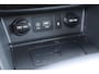 Hyundai Kona 1.0T Premium | Camera | Trekhaak | Cruise control | Climate control