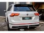 Volkswagen Tiguan 2.0 TSI 4Motion R-LINE | PANORAMADAK | 360 CAMERA | HEAD-UP | SFEERVERLICHTING | STUURVERWARMING | BOMVOLL!!