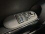 MINI Cooper 1.5 Business Edition 3-D LED Navi 8.8 inch Cruise DAB+ Airco Zwart Dak